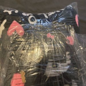 Hello Kitty Forever 21 Blanket NEW Black Hearts